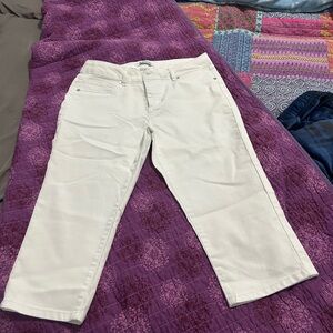 d. jeans Women's White Cropped Pants